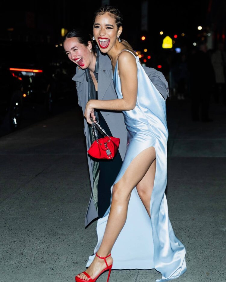 jasmin savoy brown feet 3