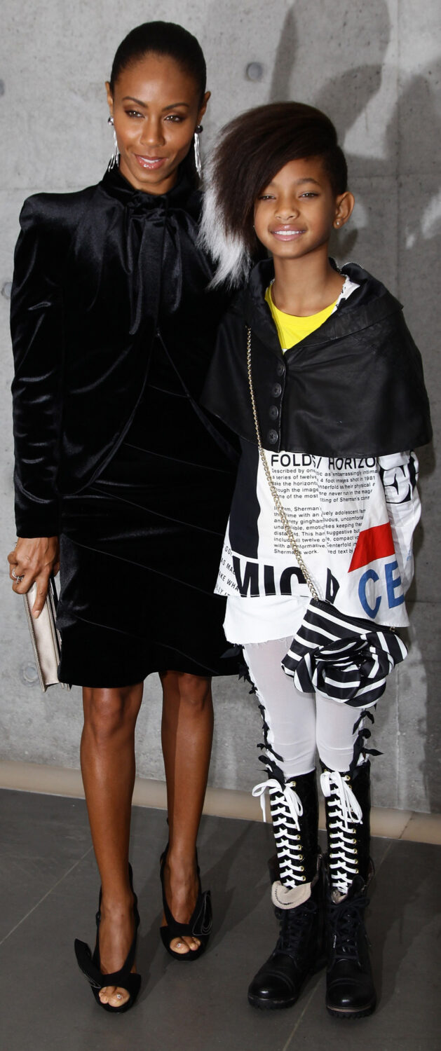 jasmine sagginario feet