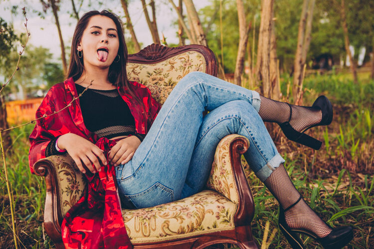 jasmine thompson feet 2