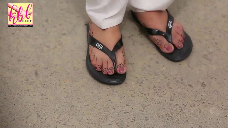 javeria abasi feet