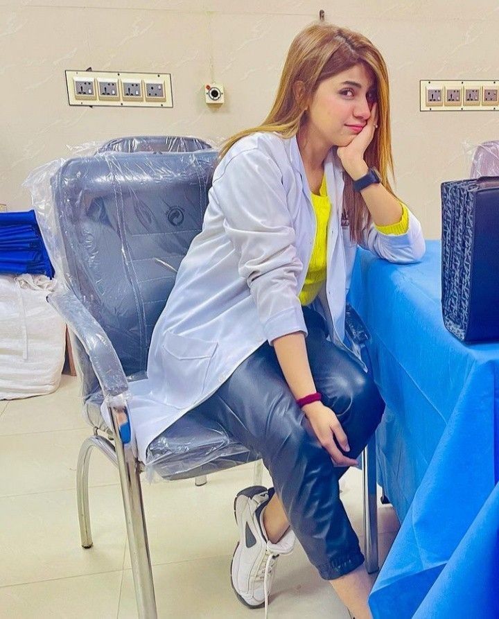 jawaria khalid feet 3