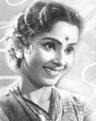 jayshree gadkar feet