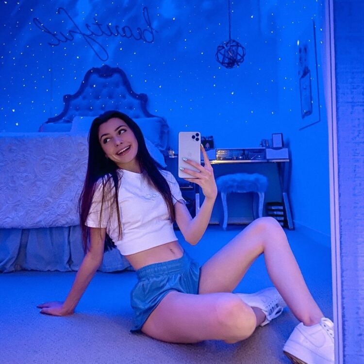 jazlyn robinson feet 2