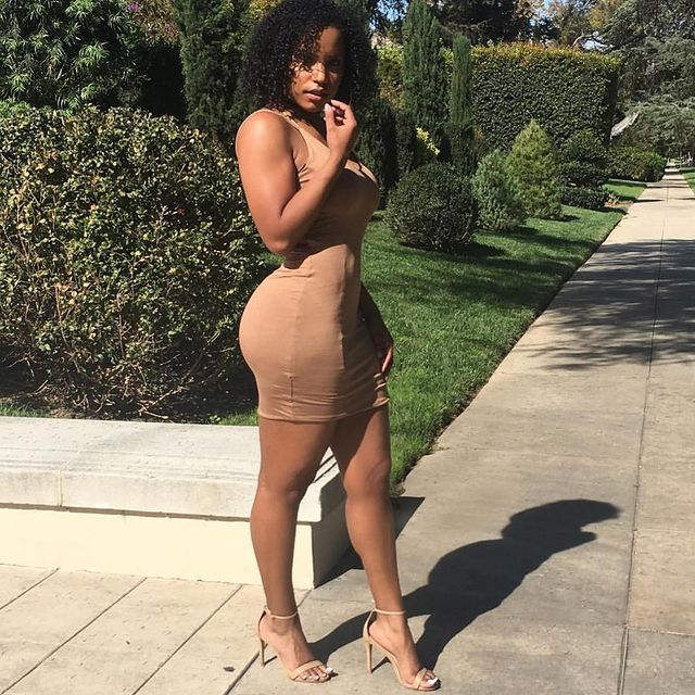 jazmine gondola leffridge feet 2