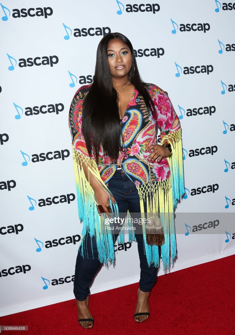 jazmine sullivan feet 2