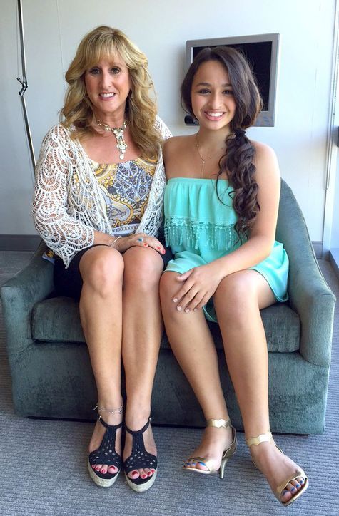 jazz jennings feet 4