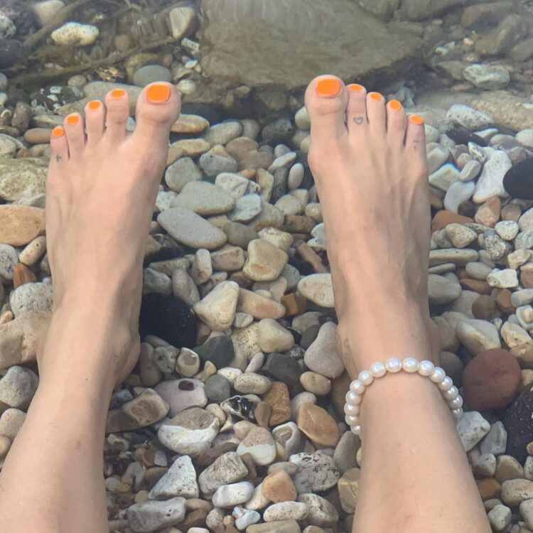 jazzeppi zanaughtti feet