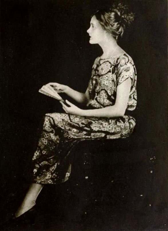 jeanne eagels feet 1