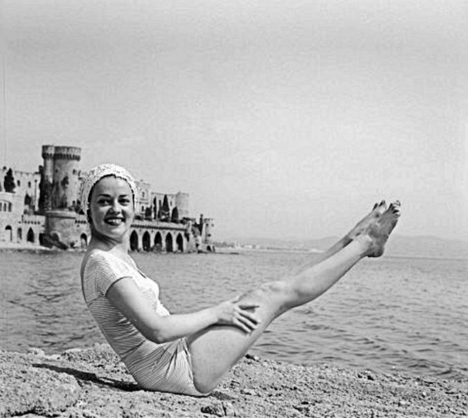 jeanne moreau feet 5