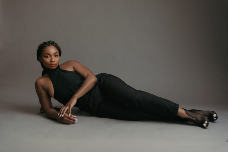 jeante godlock feet 5 scaled