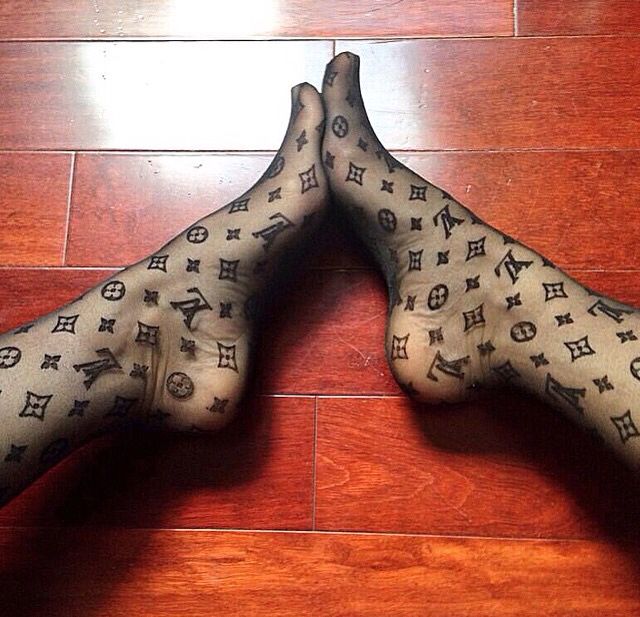 jelena karleusa feet 5