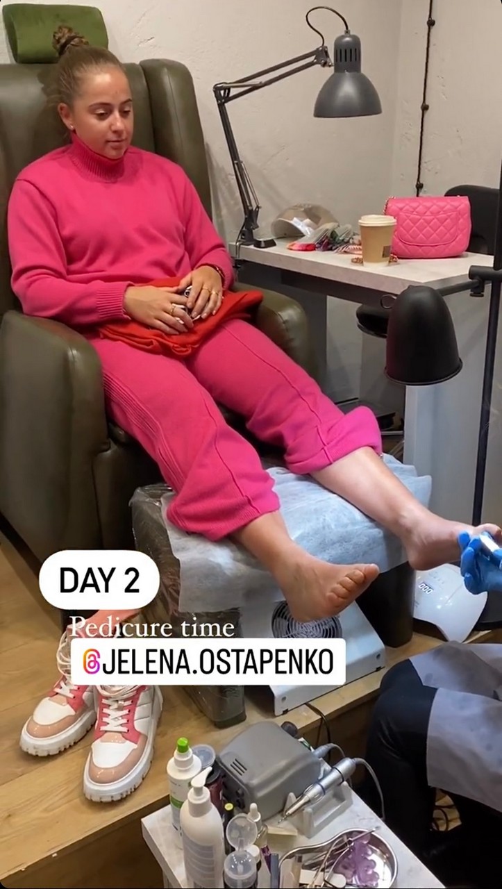 jelena ostapenko feet 6