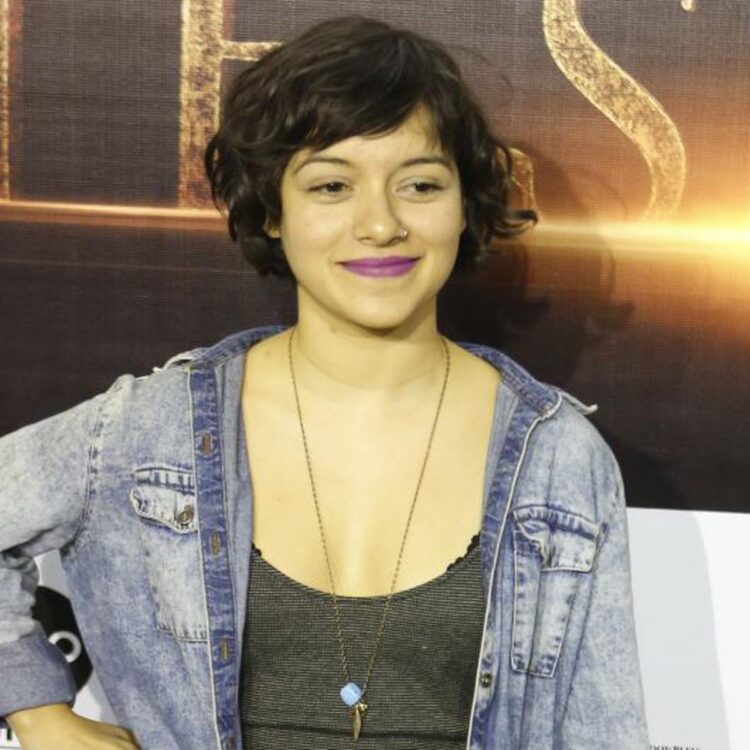 jely reategui feet 6