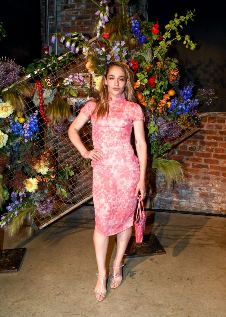 jemima kirke feet 4 scaled