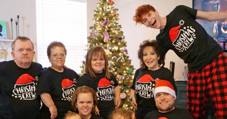 jen montzingo feet 5