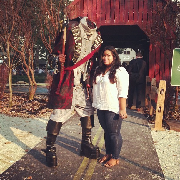 jen phanomrat feet 1