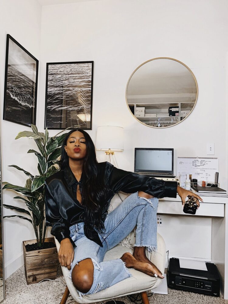 jenee naylor feet scaled