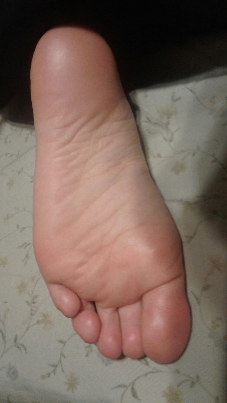 jenna mcdougall feet 4