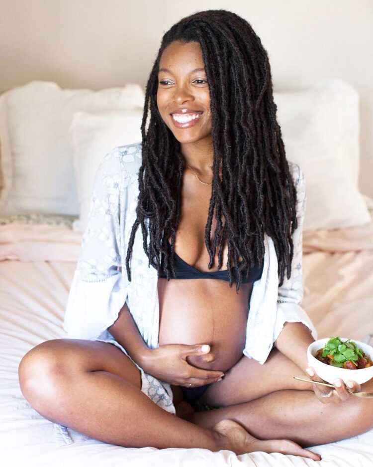 jenne claiborne feet 3