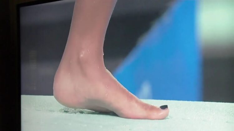 jennifer abel feet 4