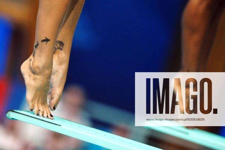 jennifer abel feet 5