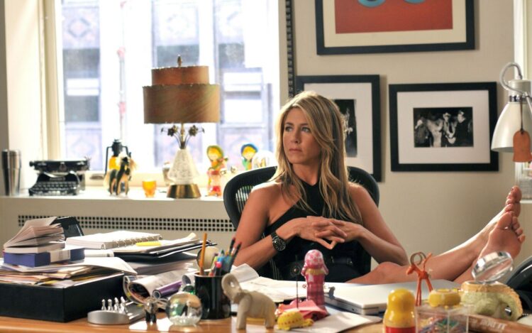 jennifer aniston feet 4