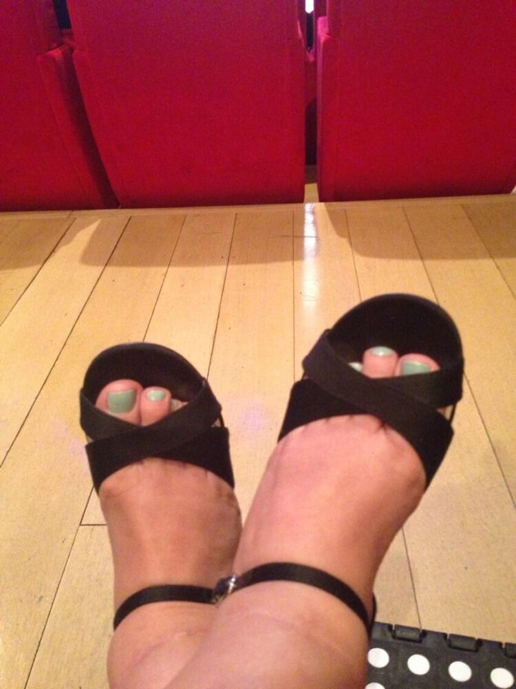 jennifer arnold feet 2