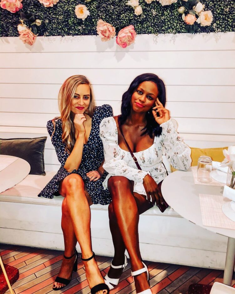 jennifer batten feet 4