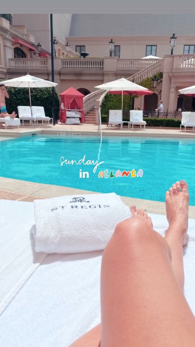 jennifer batten feet 5