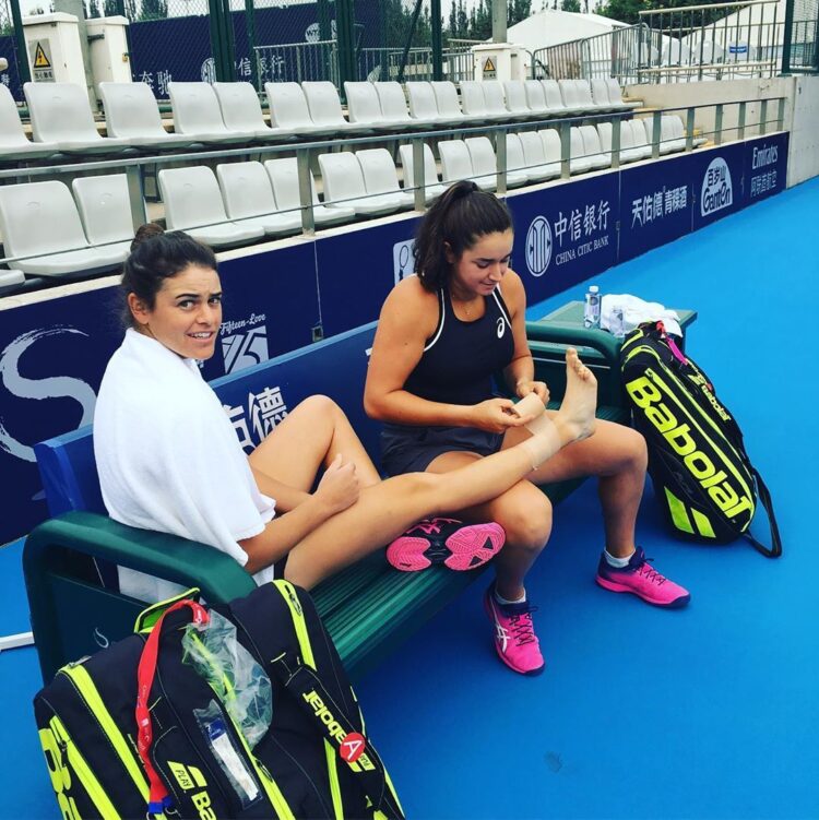 jennifer brady feet 1