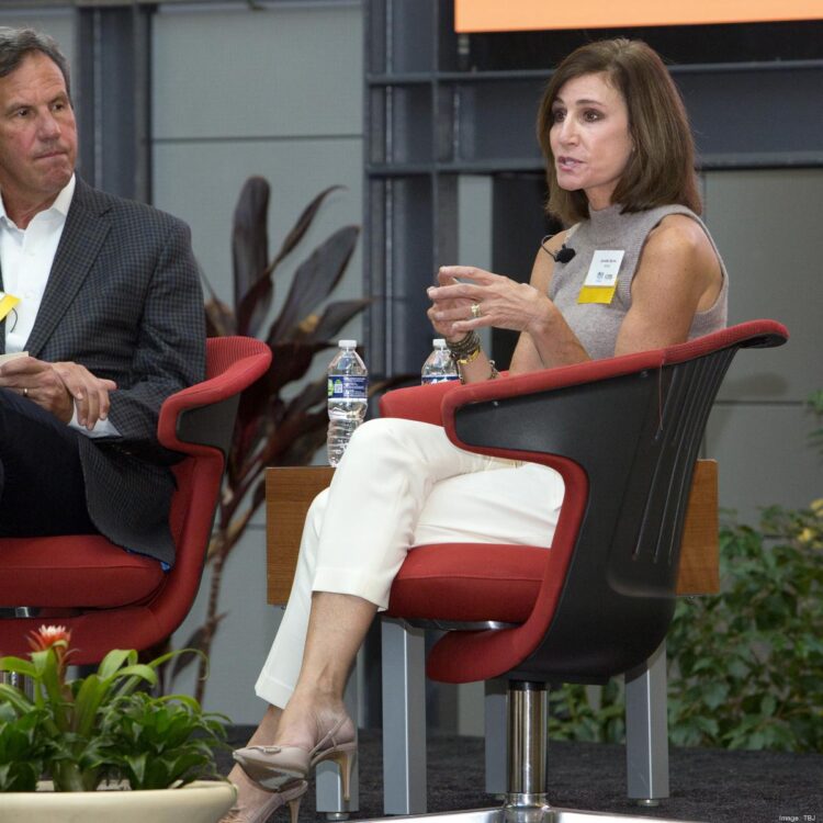 jennifer byrne feet 4