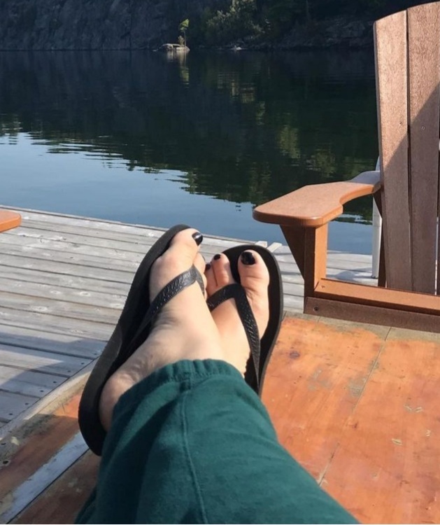 jennifer candy feet 1