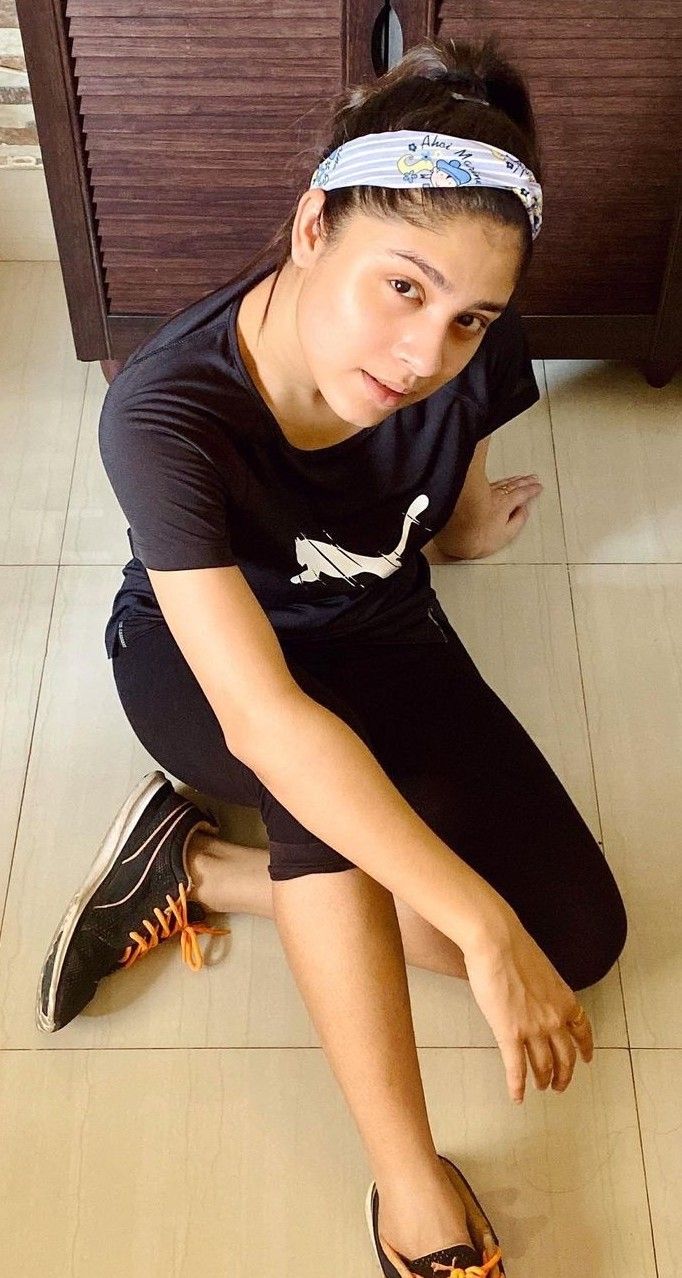 jennifer coppen feet 5