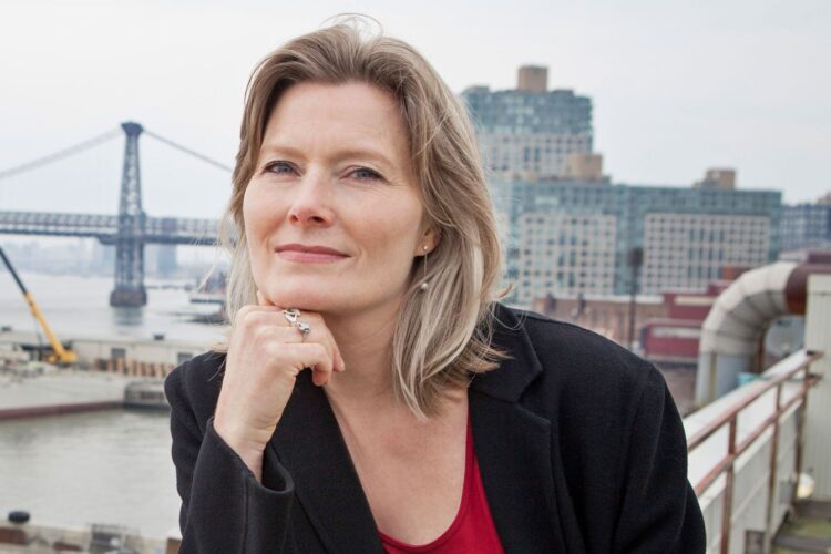 jennifer egan feet 6