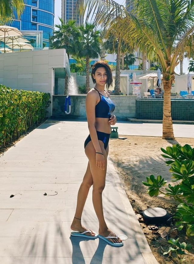 jennifer erica feet 1