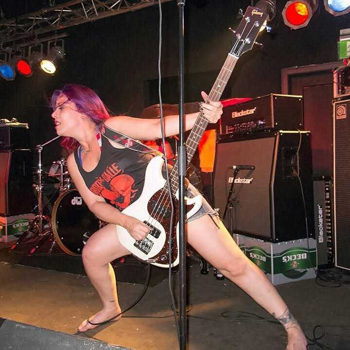 jennifer finch feet 3