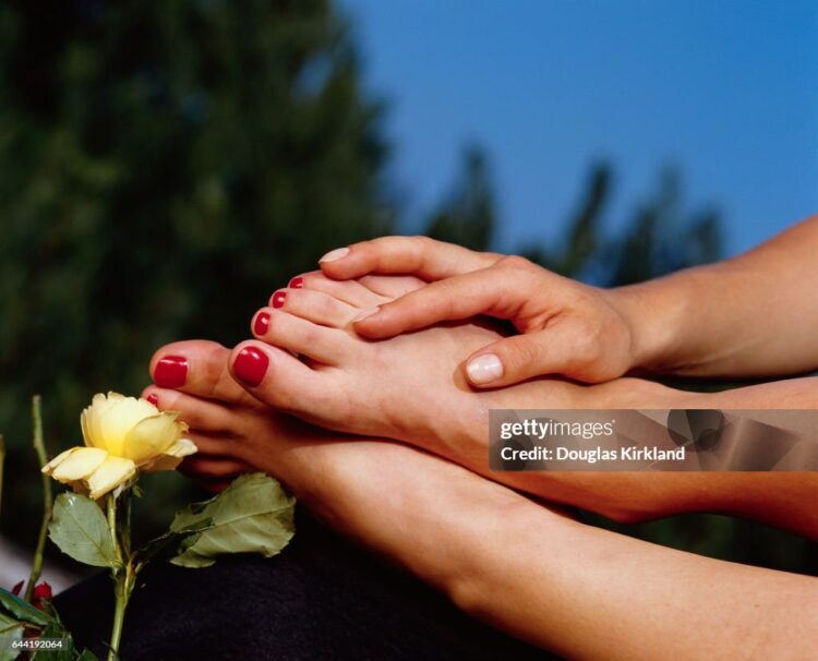 jennifer grey feet 1