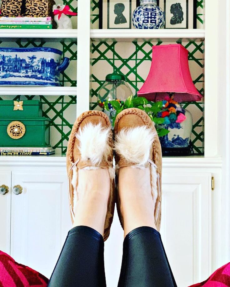 jennifer griffin feet 5