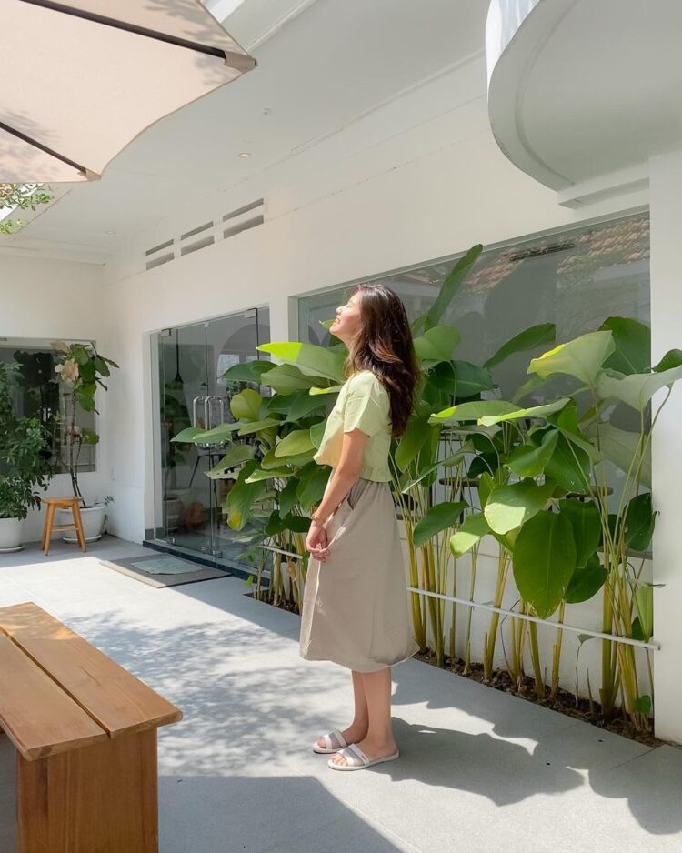 jennifer hanna feet 6