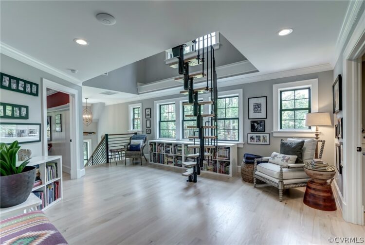 jennifer harned feet 5