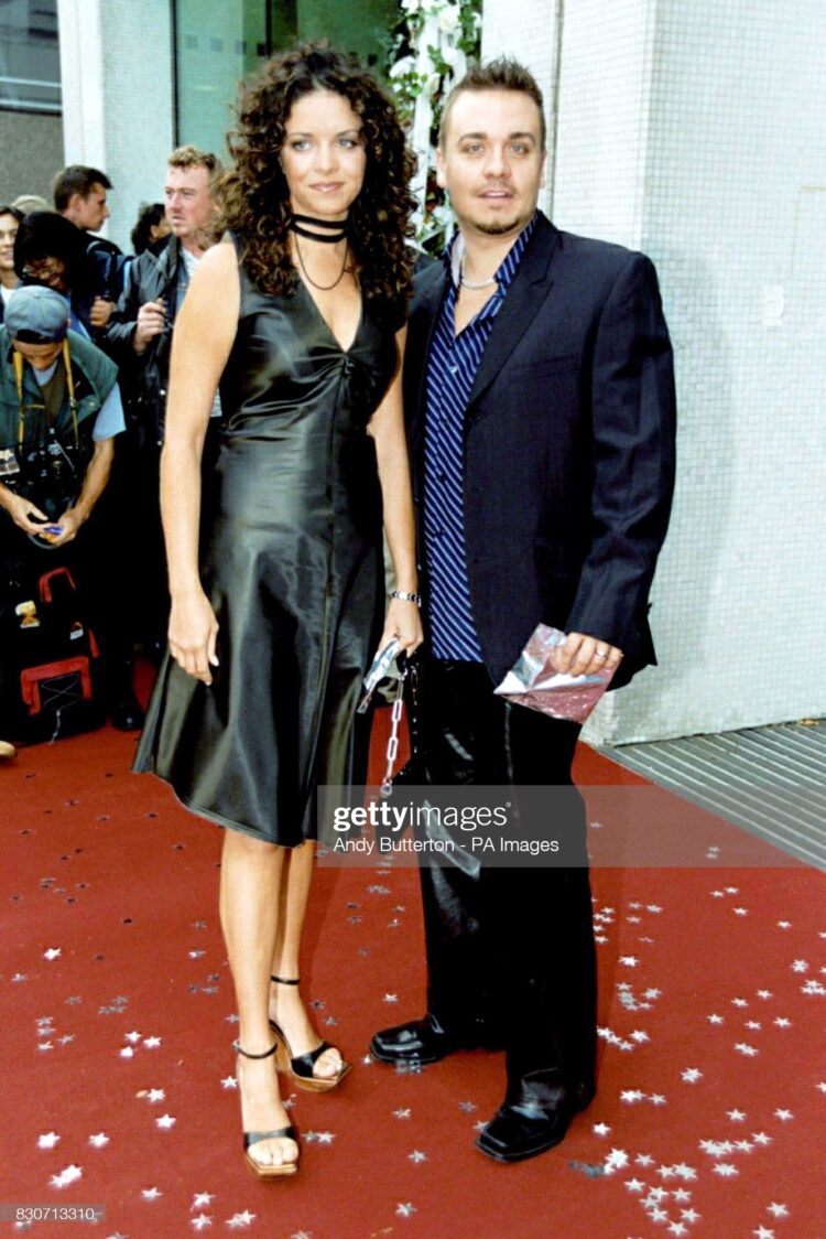 jennifer james feet 1