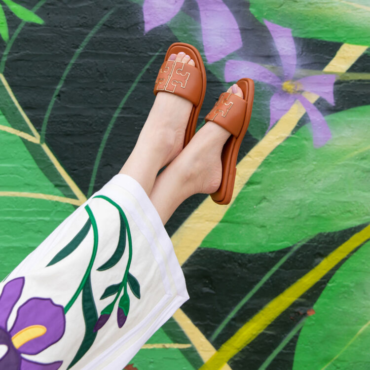 jennifer lake feet 2