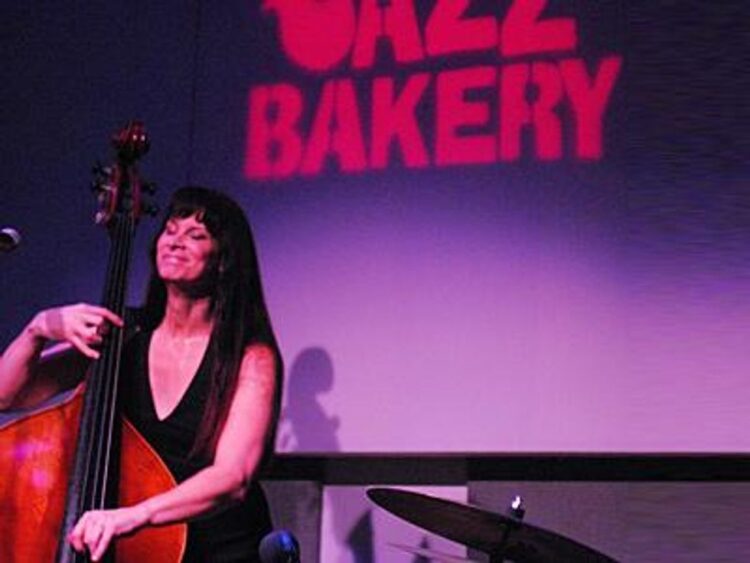 jennifer leitham feet 5