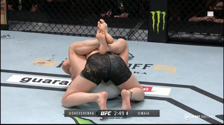 jennifer maia feet 3