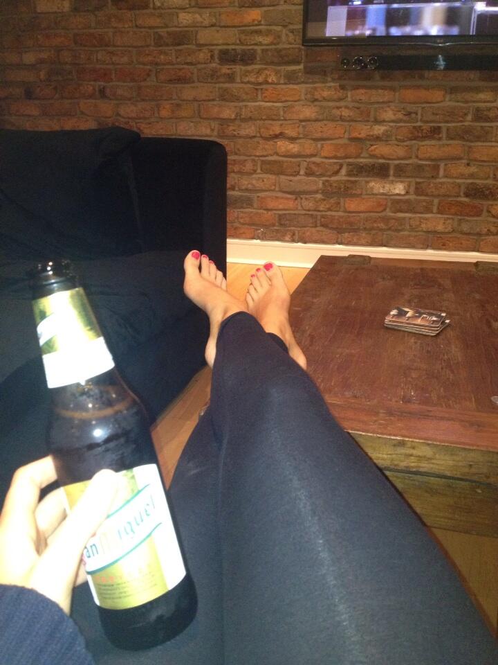 jennifer metcalfe feet