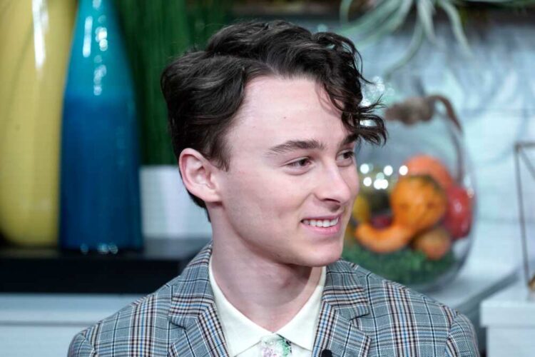 jennifer oleff feet 3