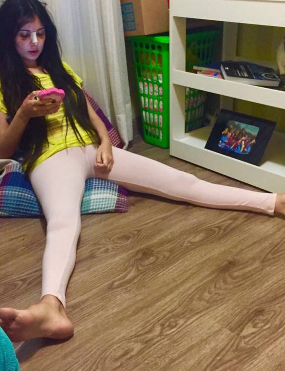 jennifer pamplona feet 2