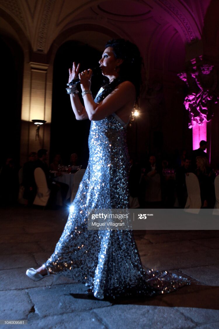 jennifer rush feet 5