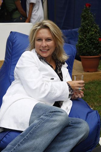 jennifer saunders feet 5