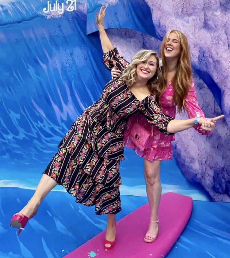 jennifer valentyne feet 6